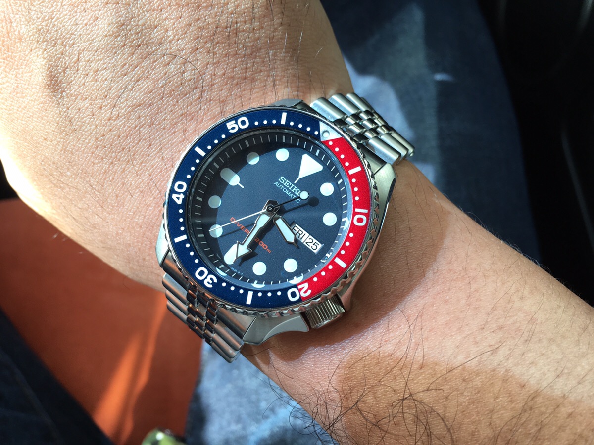 SEIKO(セイコー)ダイバーズウォッチ「SKX007」ネイビーボーイを紹介！ブログなどで話題の逆輸入腕時計の評価とは