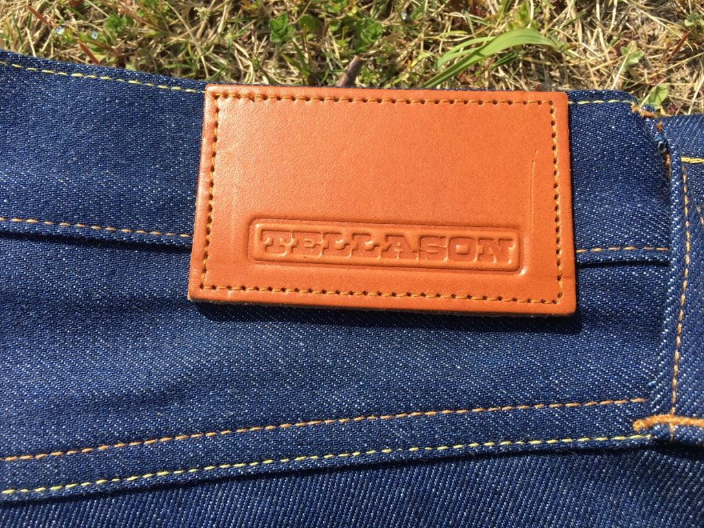 TELLASON(テラソン)のスリムテーパードのナチュラルインディゴが綺麗 